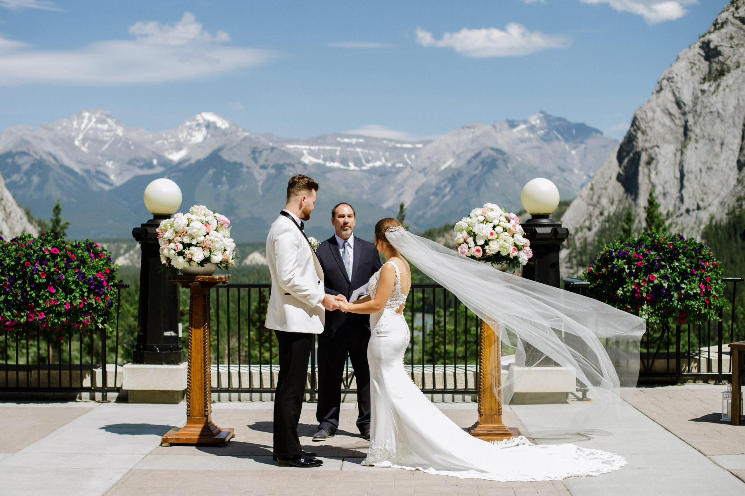 Alyssia_Jonah_Banff_Springs_Hotel__Wedding_2020_CDSPhoto_HR_003