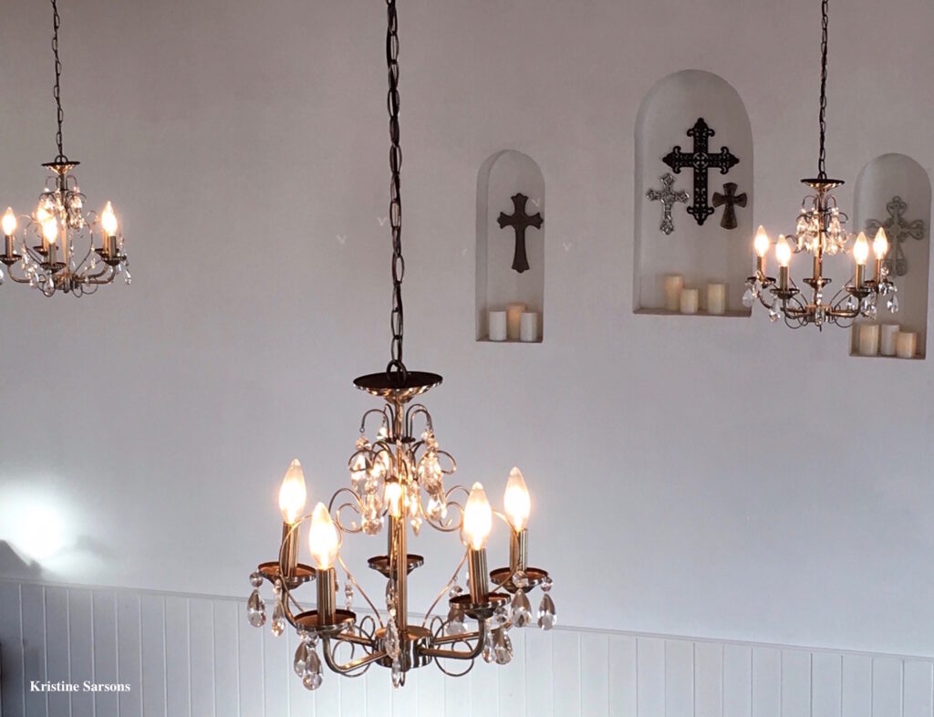 WV – Chandeliers & crosses