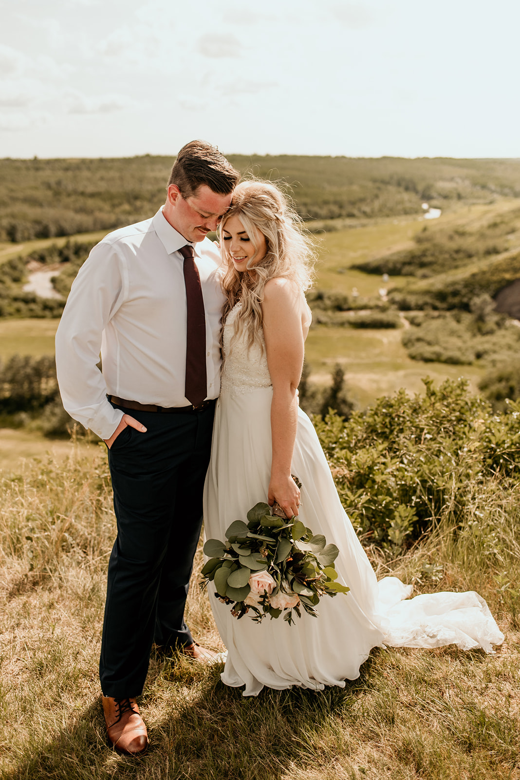 Romantic and Modern Backyard Wedding – Nicole Nawrot Photography