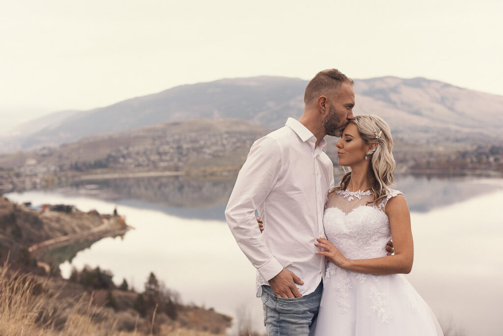 Kelowna Wedding Photographers Memorable and Vibrant Okanagan Photography -10