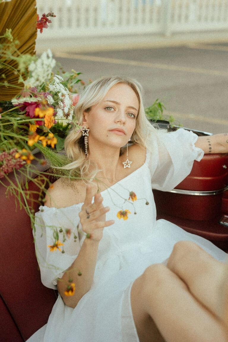 Runaway Bride - Confetti Magazine