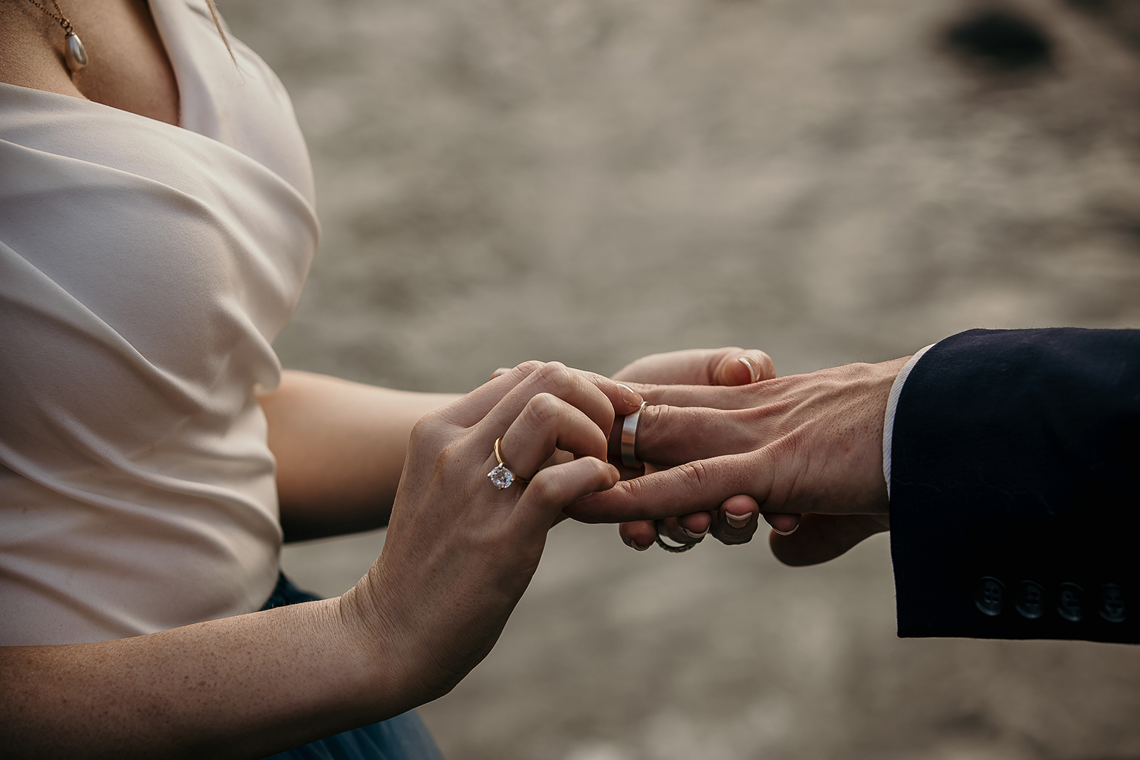 KellySzottElopements-RockyMountainHorsebackElopement(17)