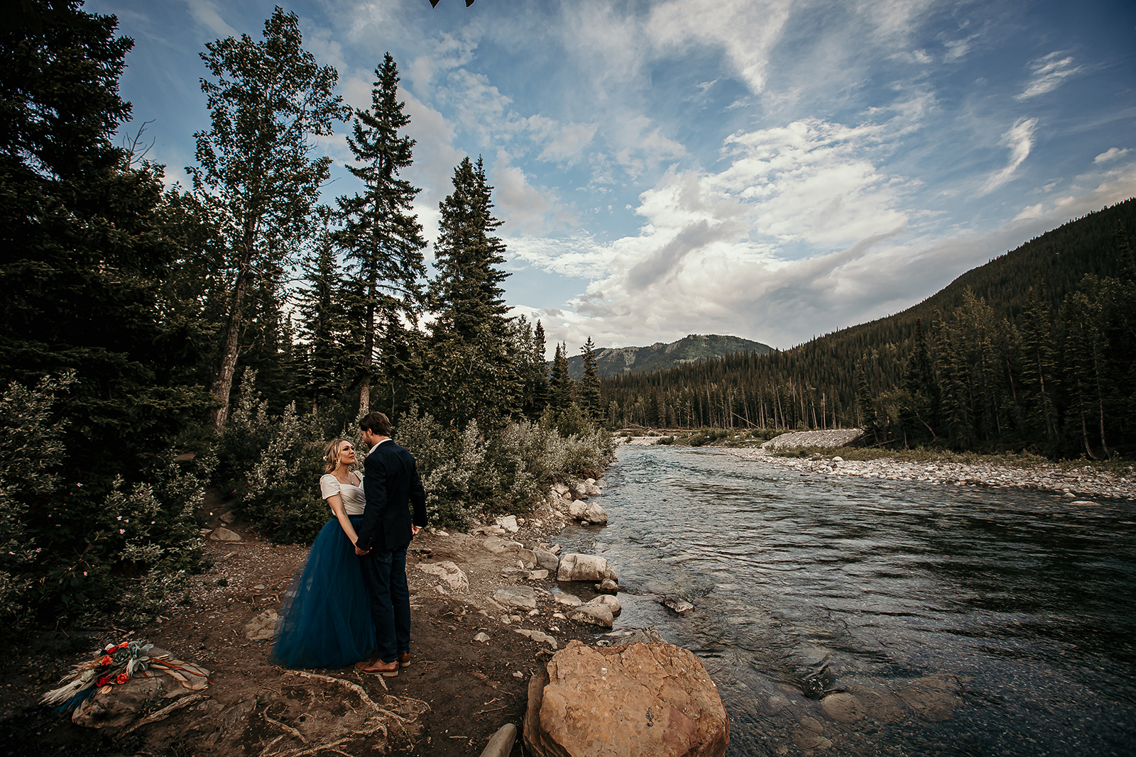 KellySzottElopements-RockyMountainHorsebackElopement(19)