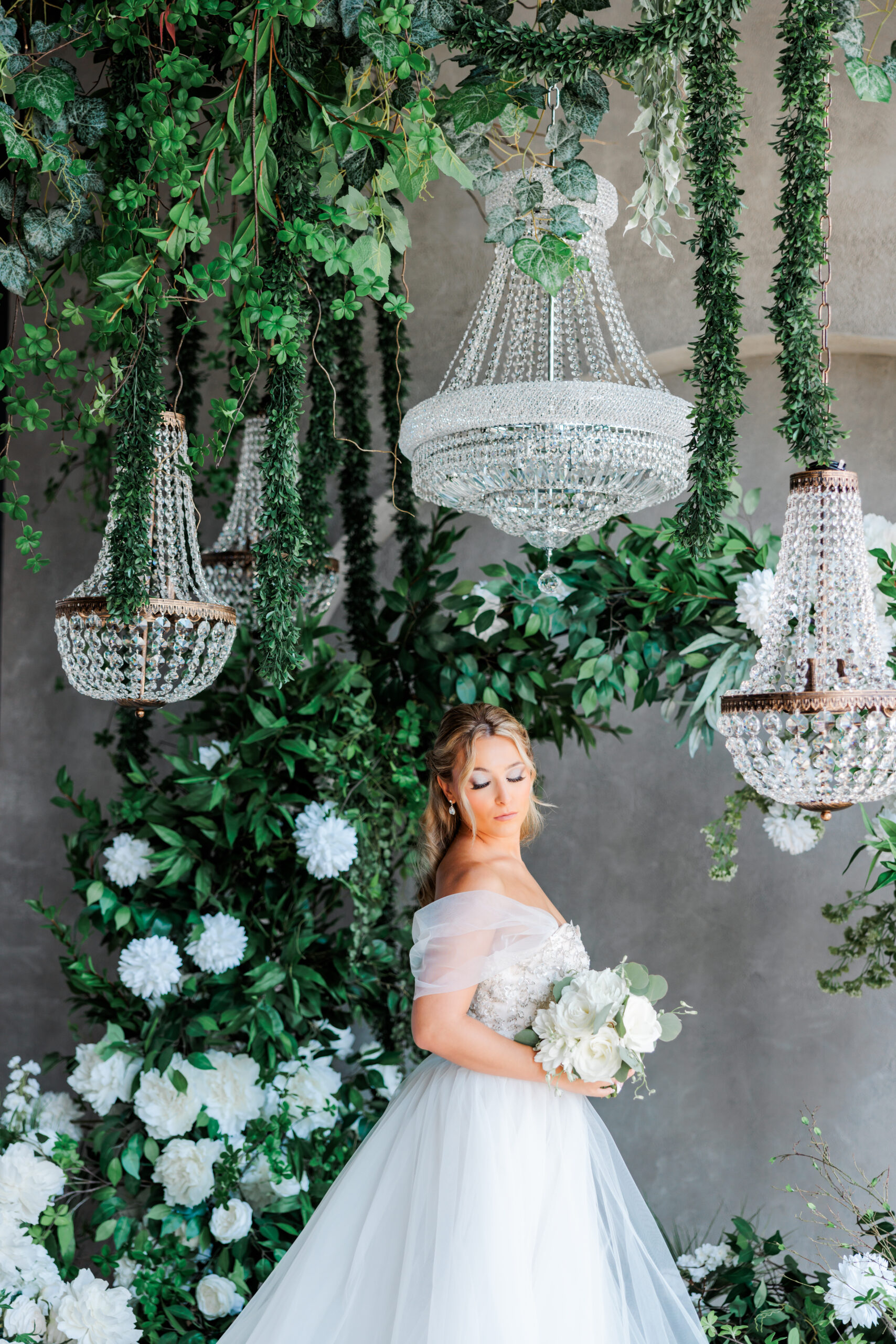 Secret Garden Bridal Session - Confetti Magazine