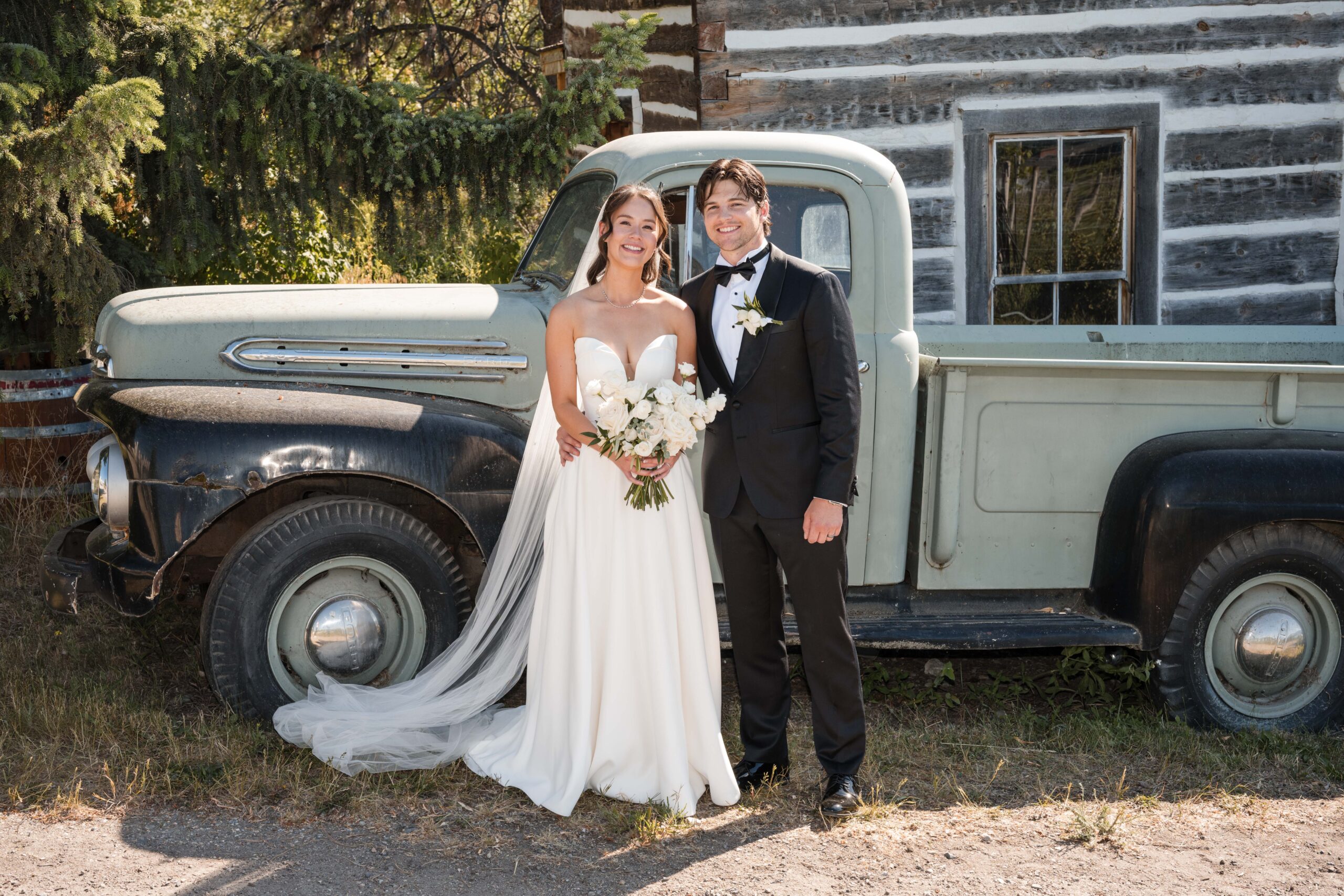 Kelowna Wedding Photographers Memorable and Vibrant Okanagan Photography-22