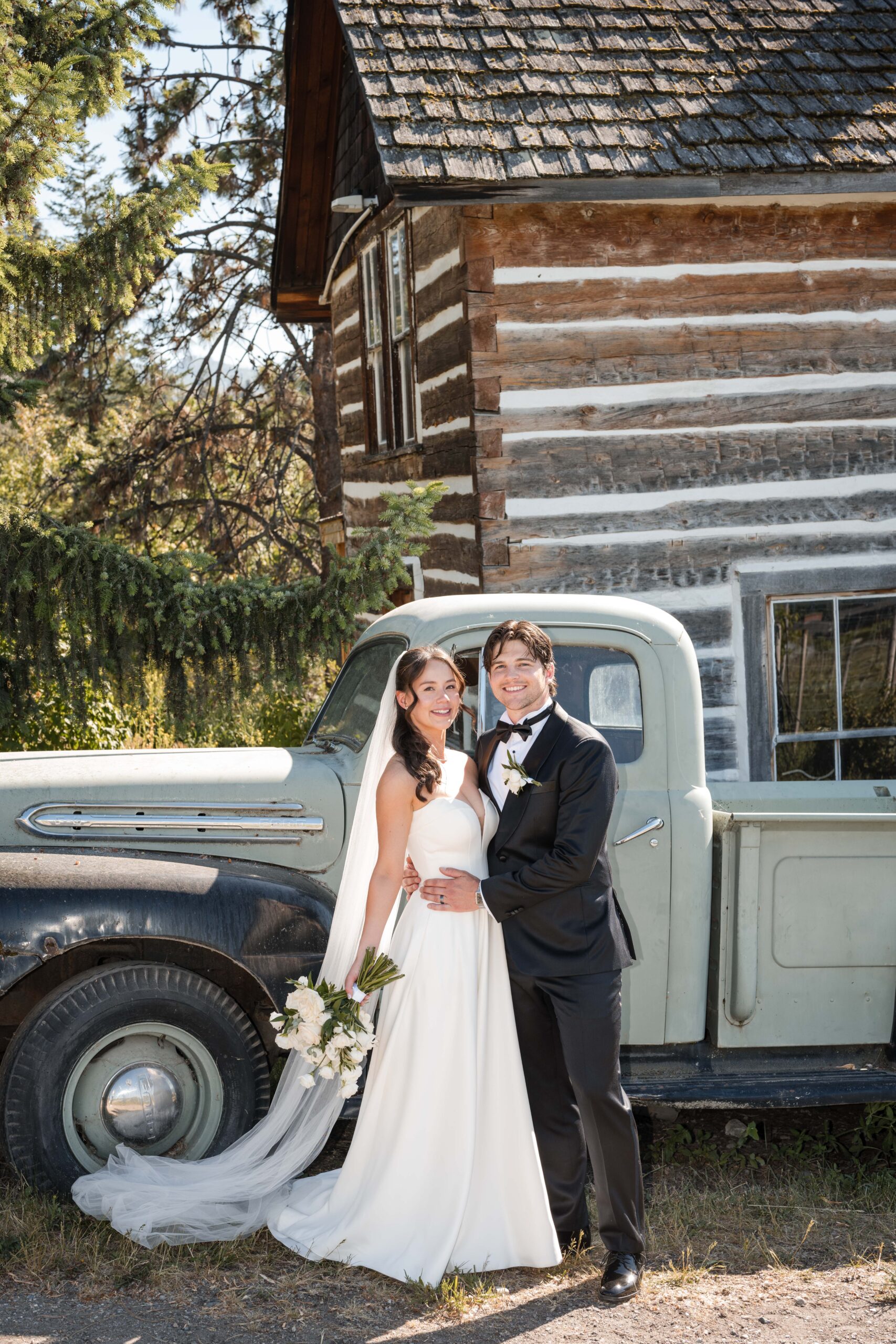 Kelowna Wedding Photographers Memorable and Vibrant Okanagan Photography-24