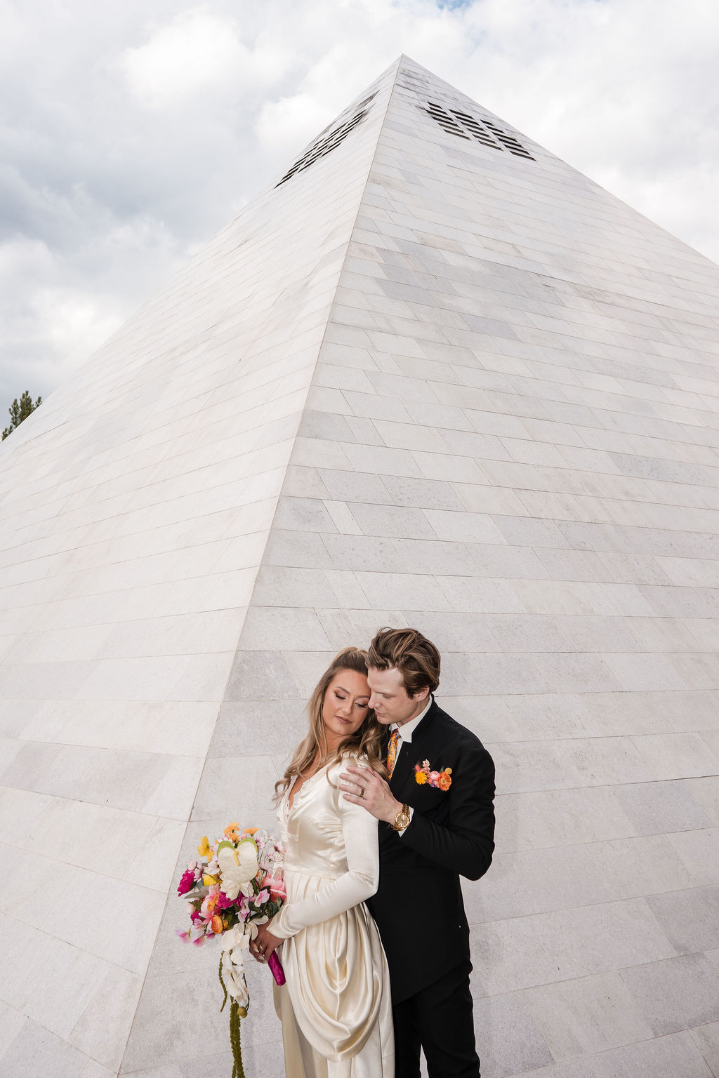 KelownaWeddingPhotographersMemorableandVibrantOkanaganPhotography-114