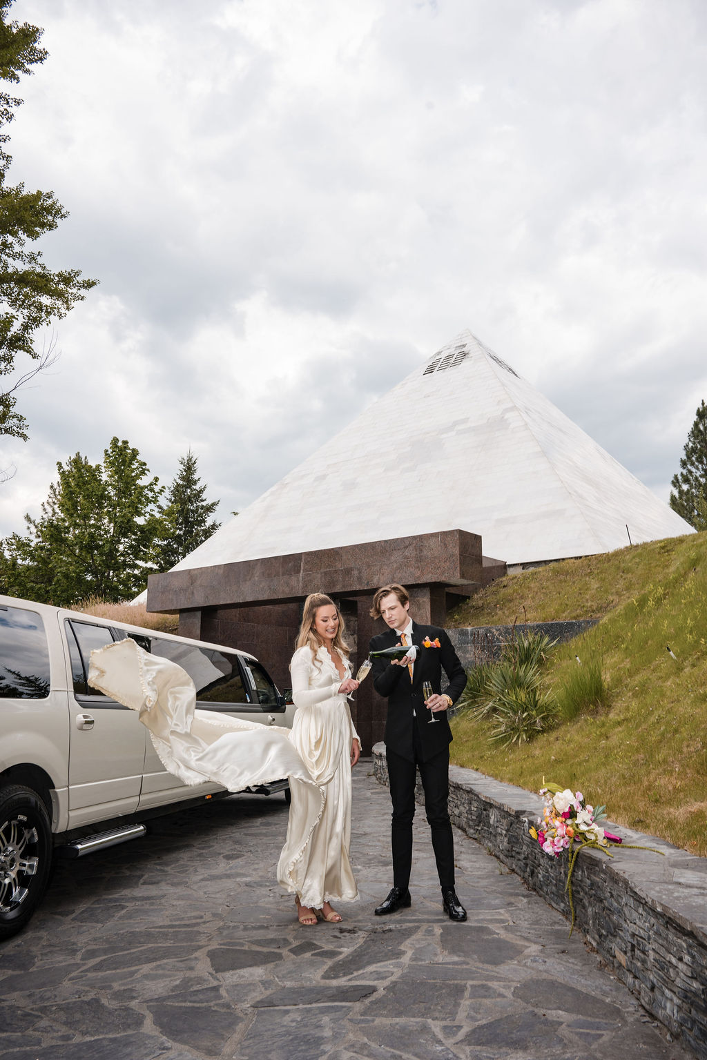KelownaWeddingPhotographersMemorableandVibrantOkanaganPhotography-123