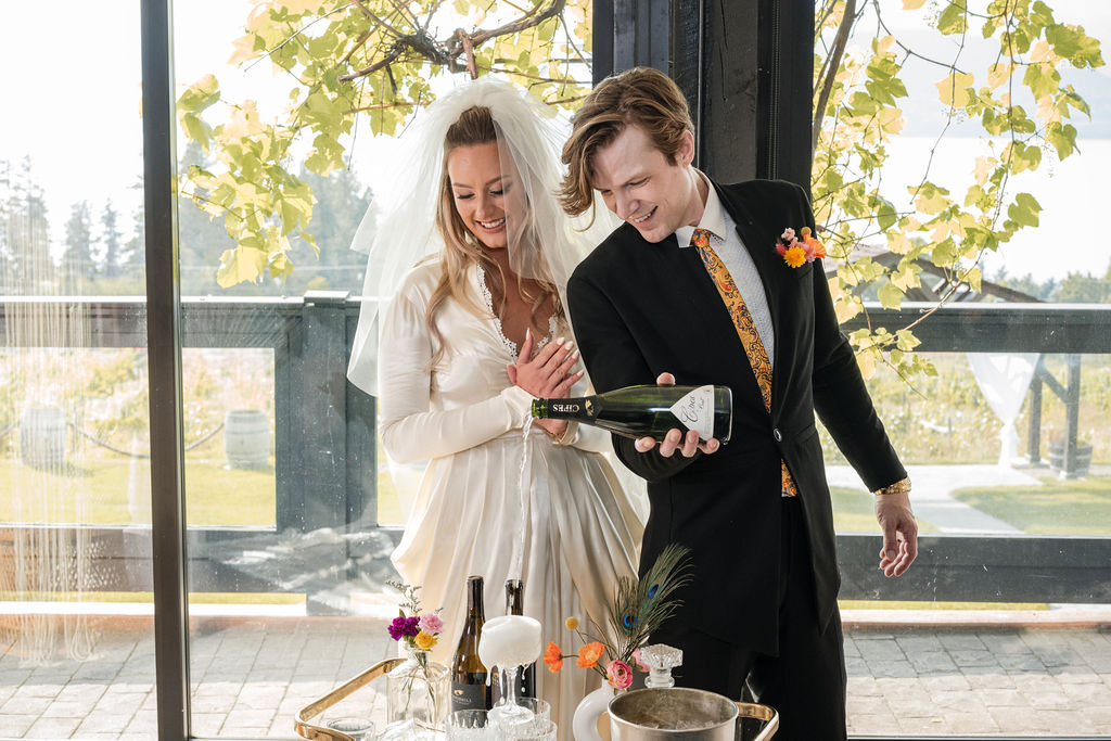 KelownaWeddingPhotographersMemorableandVibrantOkanaganPhotography-157