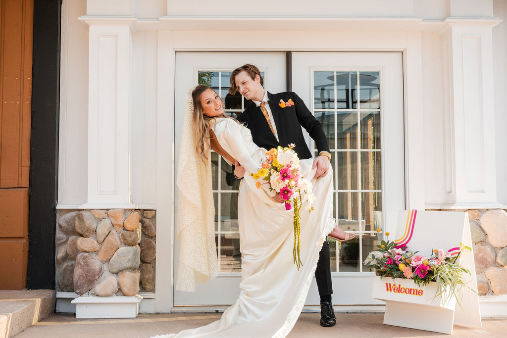KelownaWeddingPhotographersMemorableandVibrantOkanaganPhotography-222 (1)