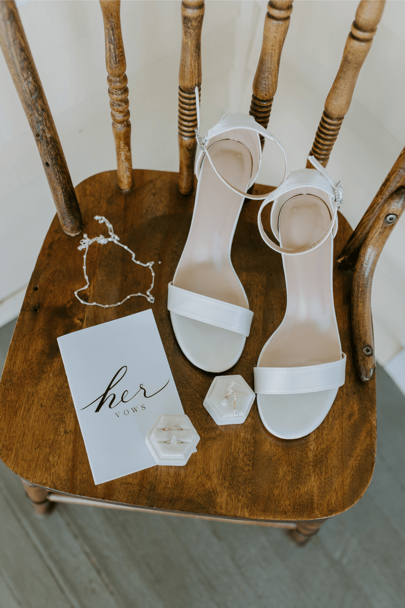 3 Deanna Rachel (Style details – shoes, earrings, hair, makeup) 1.30MB