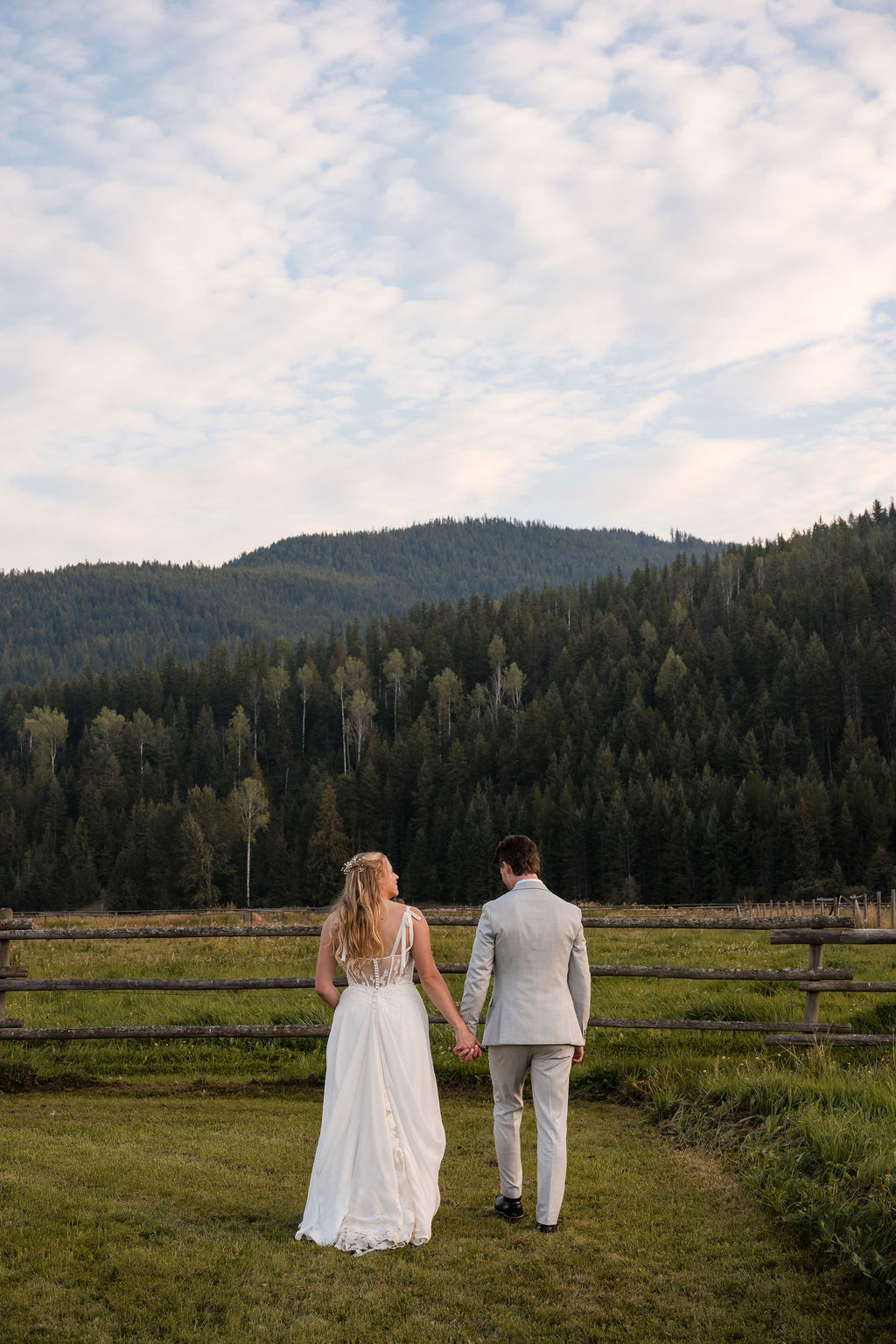 KelownaWeddingPhotographersMemorableandVibrantOkanaganPhotography-574