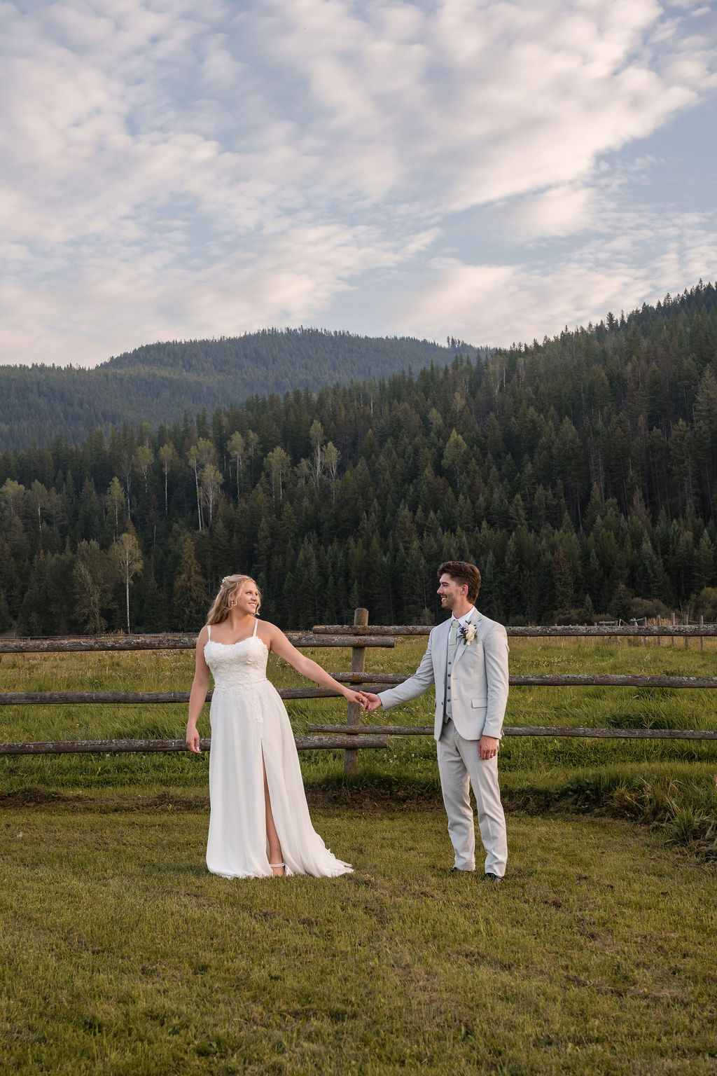 KelownaWeddingPhotographersMemorableandVibrantOkanaganPhotography-576