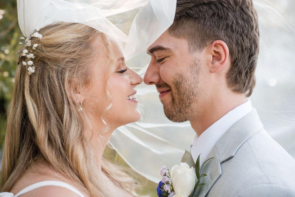 KelownaWeddingPhotographersMemorableandVibrantOkanaganPhotography-63