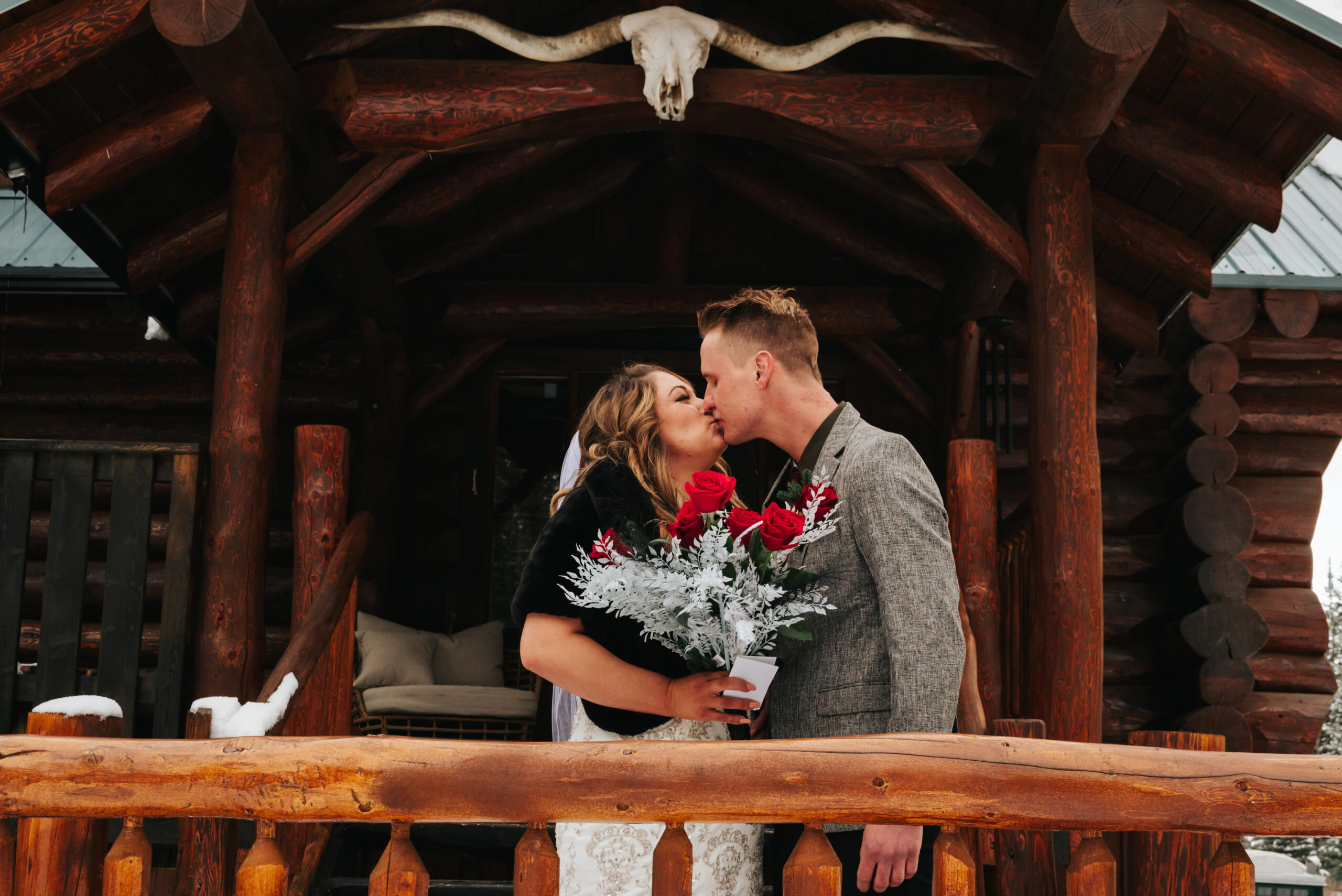 Winter Elopement – Rock Lake Earth Lodge – 13