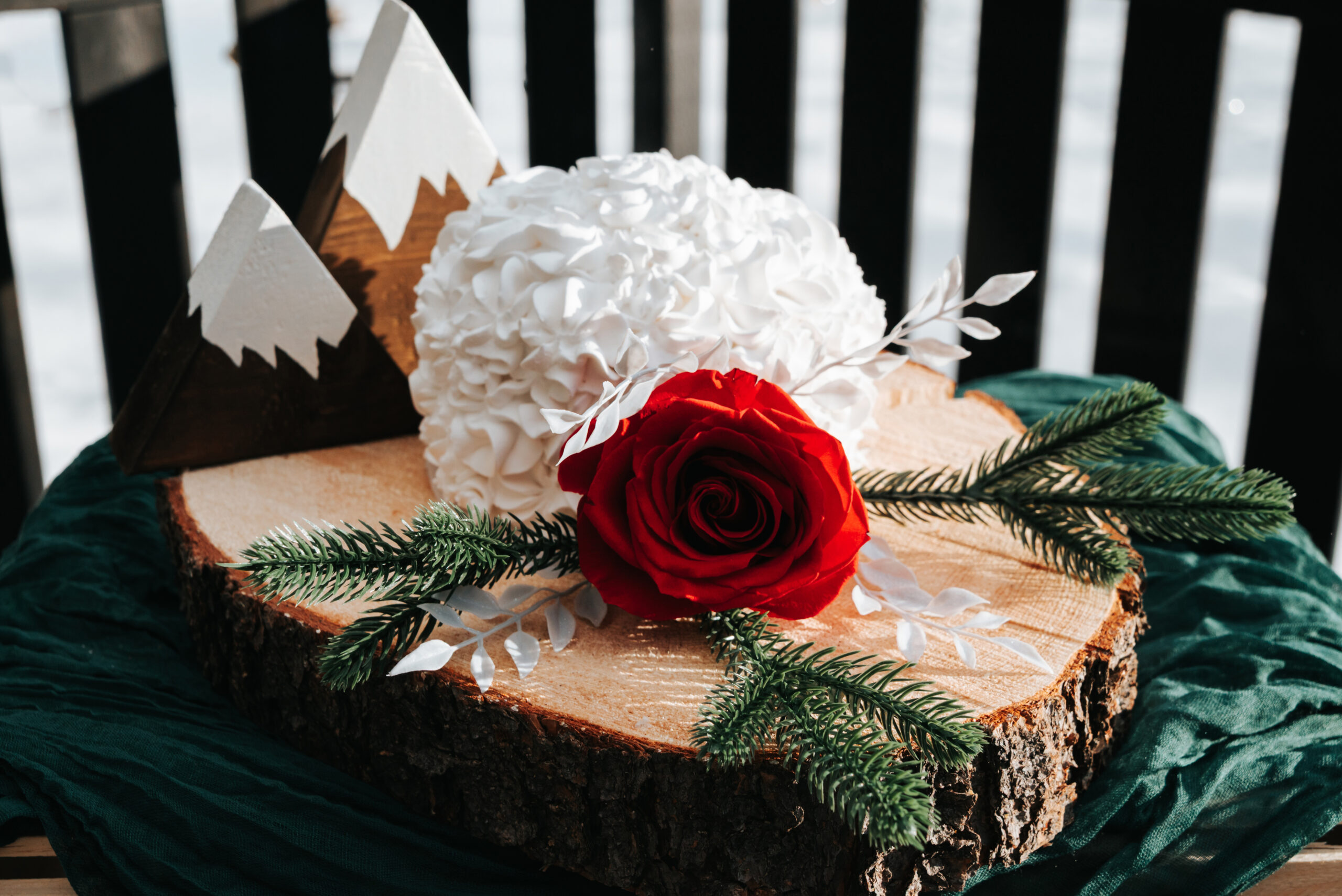 Winter Elopement – Rock Lake Earth Lodge – 18