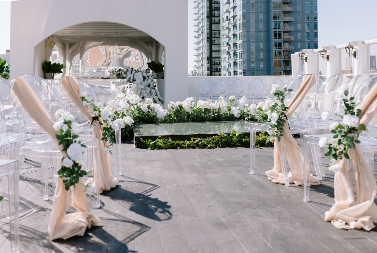 Meaghan-Baxter-Photography-Chic-Rooftop-City-Wedding-2
