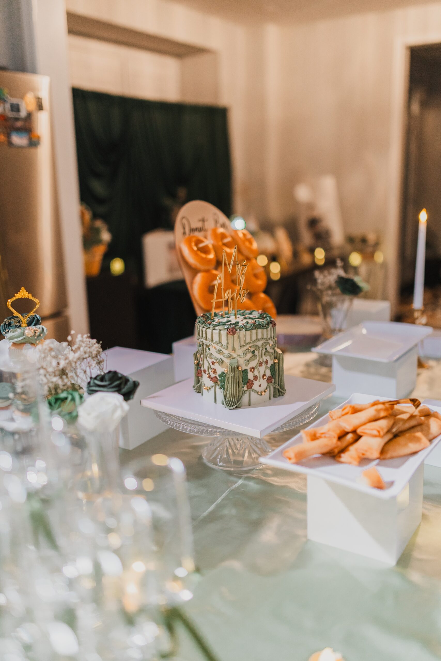 PIXEL SHOT STUDIOS-Editorial-Inspired Wedding with Sage Green Hues and Urban Charm-19