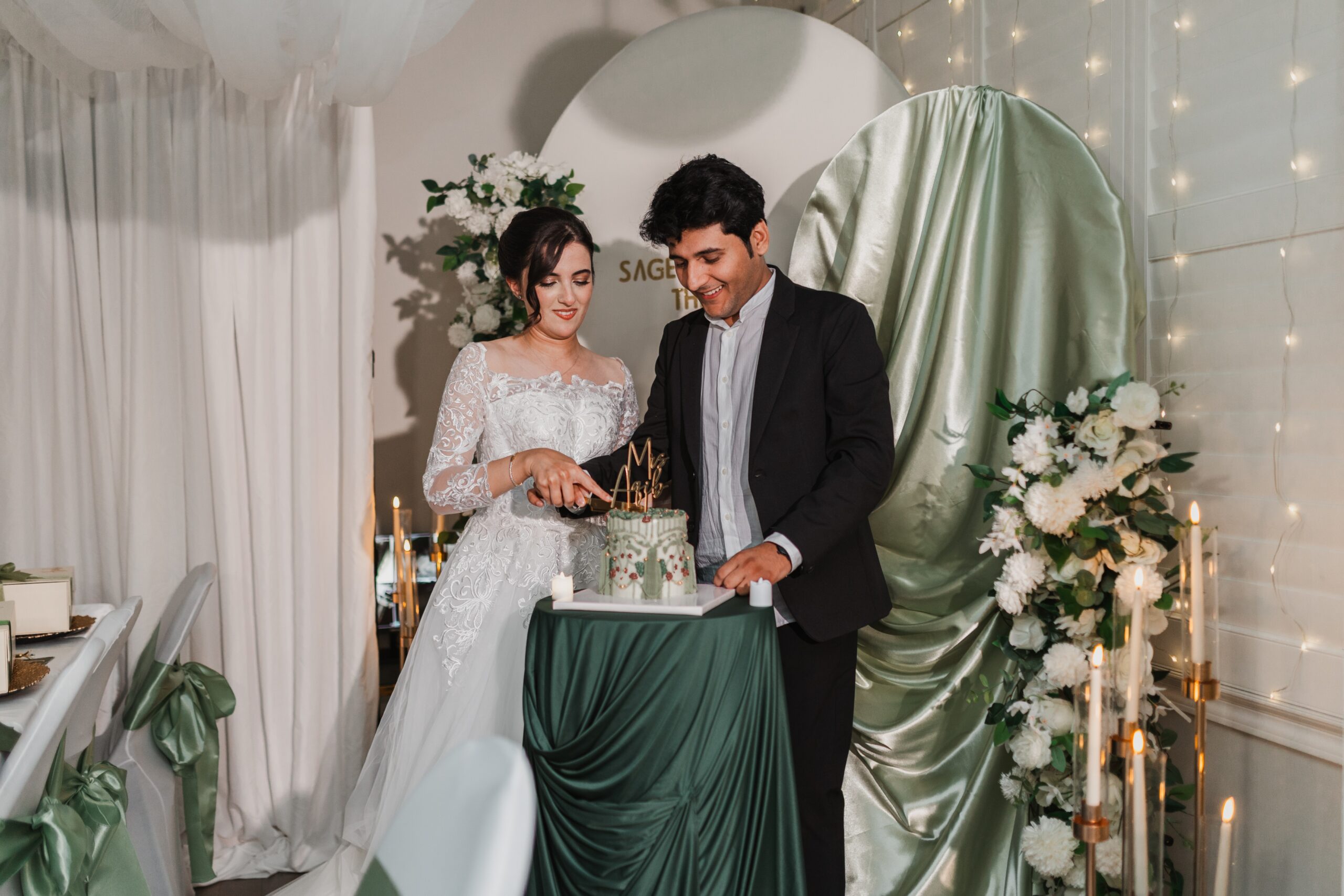 PIXEL SHOT STUDIOS-Editorial-Inspired Wedding with Sage Green Hues and Urban Charm-22