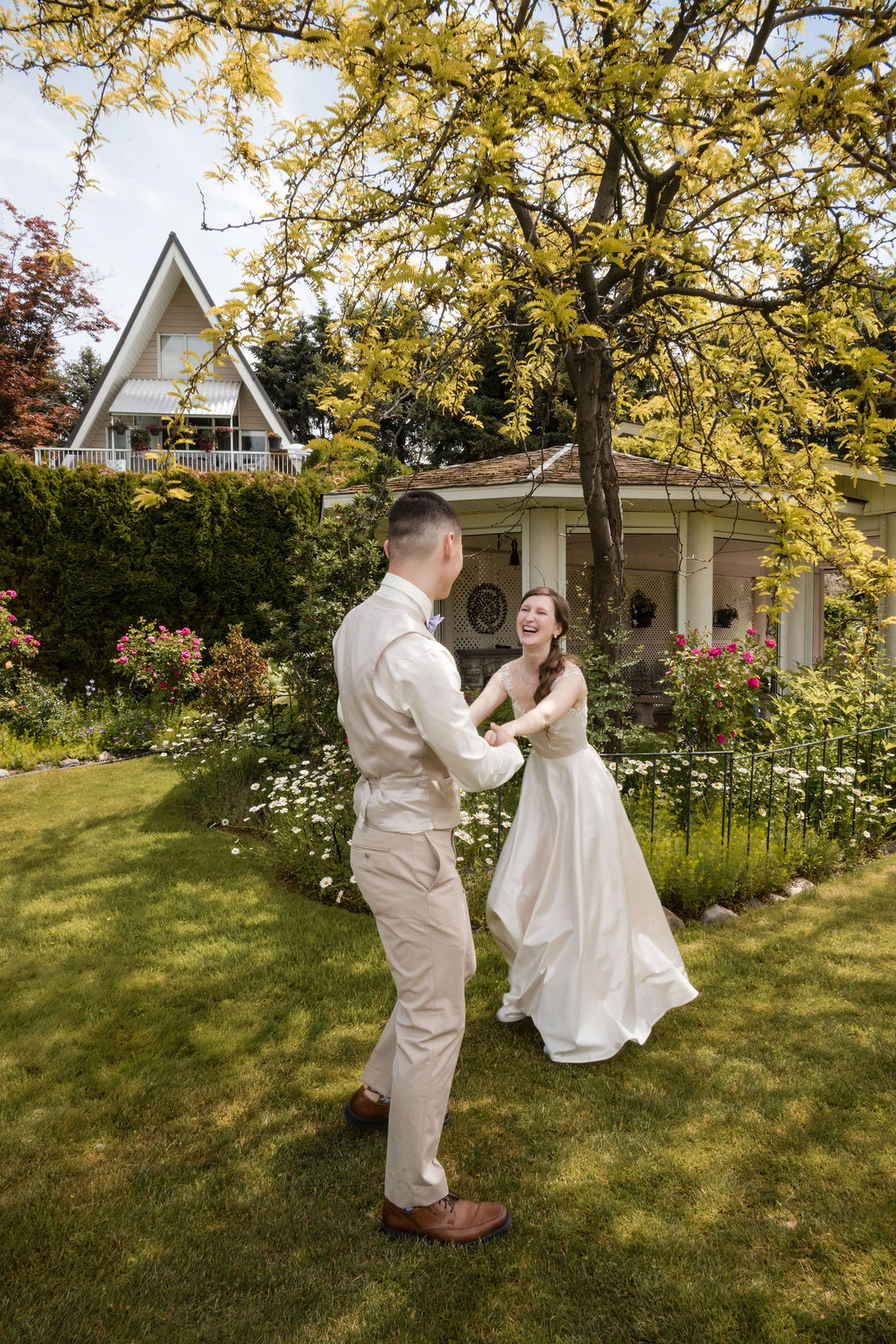 KelownaWeddingPhotographersMemorableandVibrantOkanaganPhotography-115