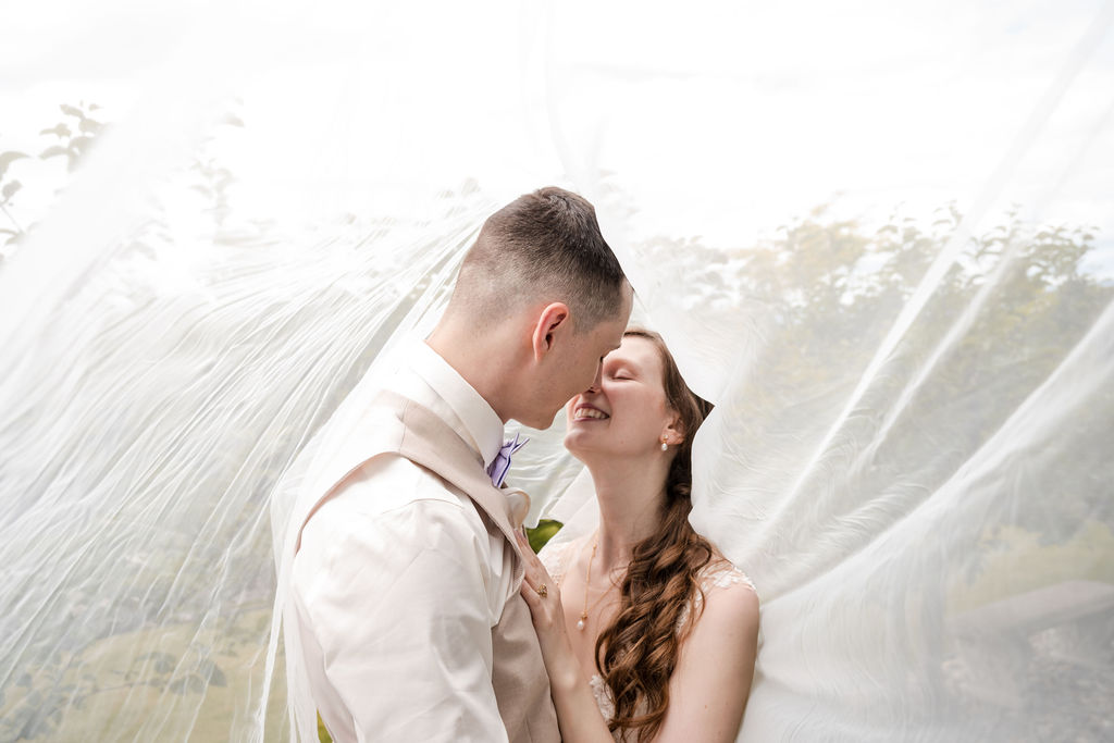 KelownaWeddingPhotographersMemorableandVibrantOkanaganPhotography-181