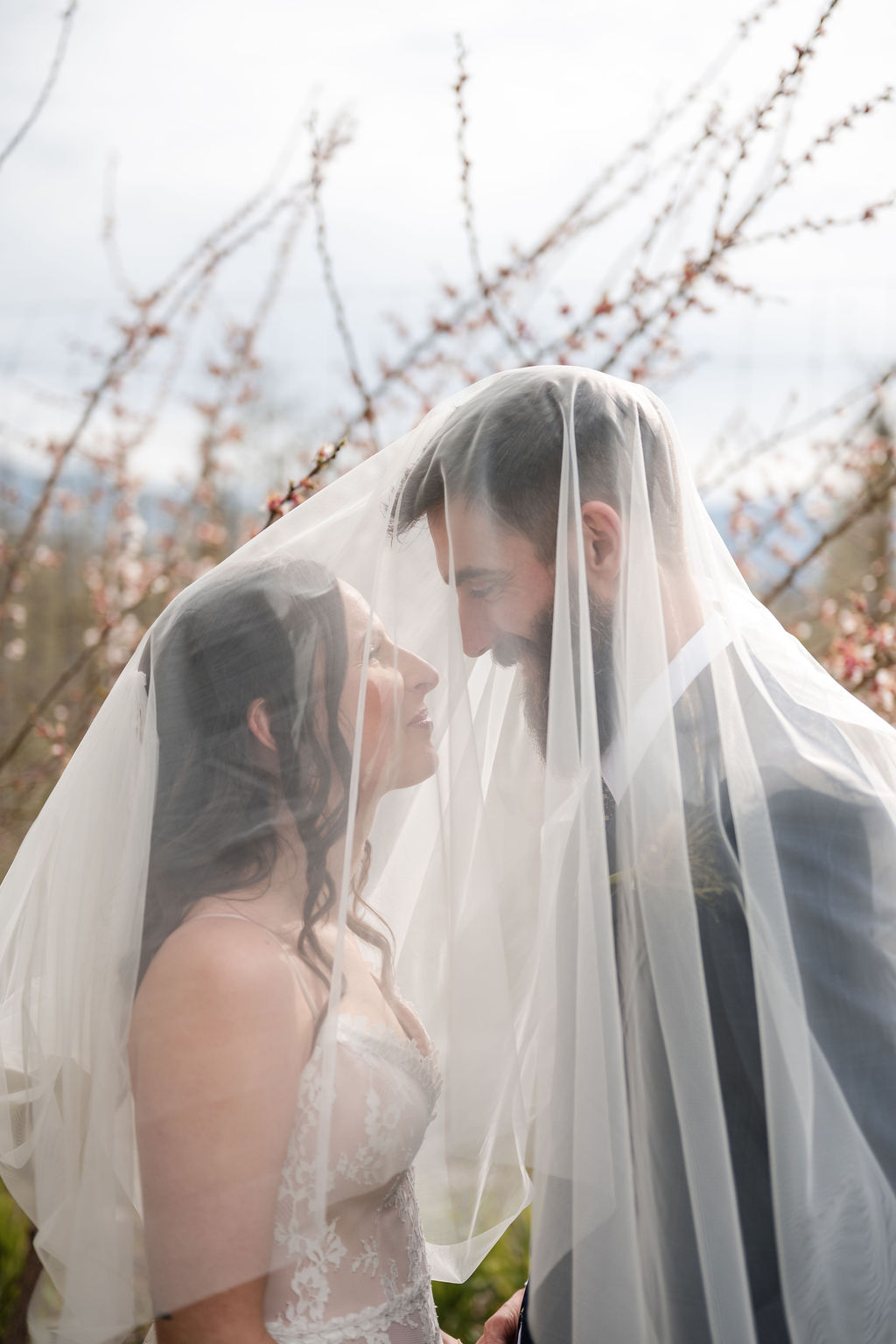 KelownaWeddingPhotographersMemorableandVibrantOkanaganPhotography-195