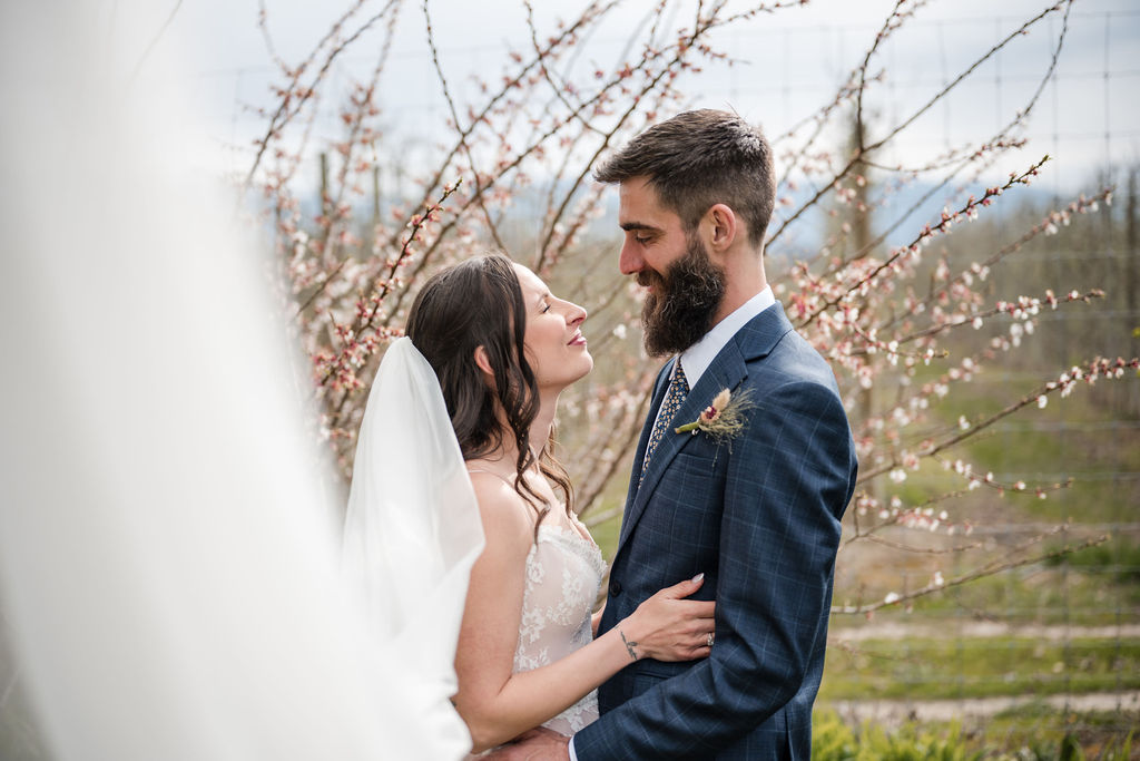 KelownaWeddingPhotographersMemorableandVibrantOkanaganPhotography-198