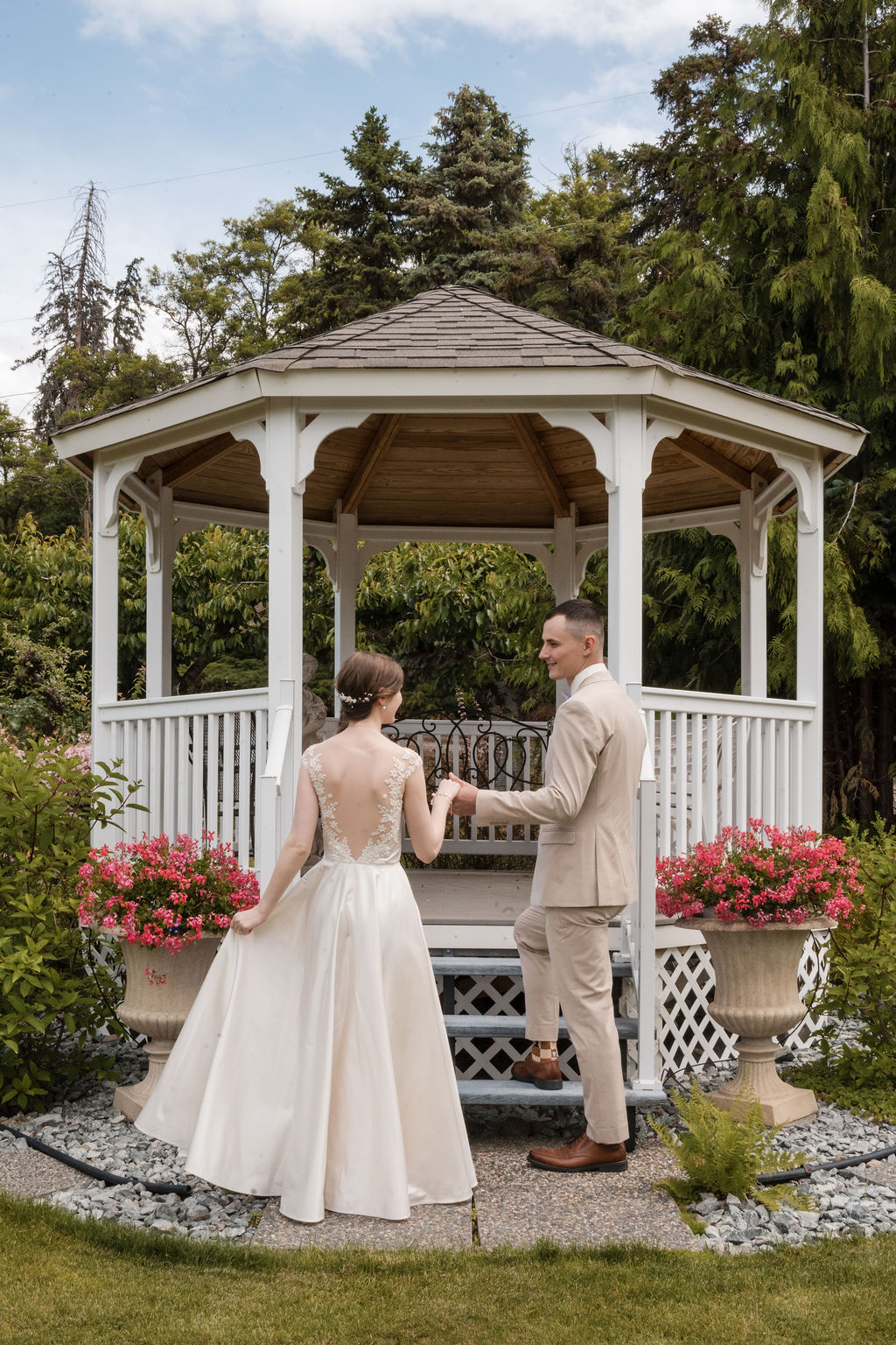 KelownaWeddingPhotographersMemorableandVibrantOkanaganPhotography-249