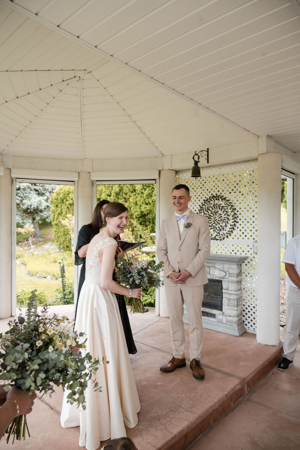 KelownaWeddingPhotographersMemorableandVibrantOkanaganPhotography-48