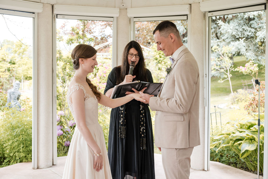 KelownaWeddingPhotographersMemorableandVibrantOkanaganPhotography-61