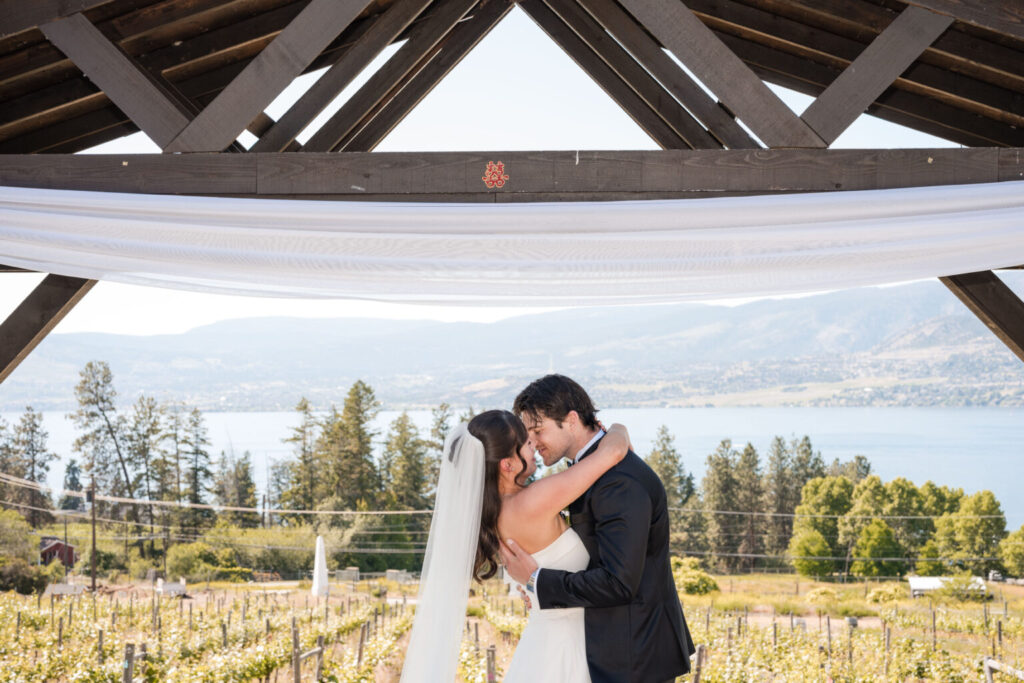 Kelowna-Wedding-Photographers-Memorable-and-Vibrant-Okanagan-Photography-15-1536×1024