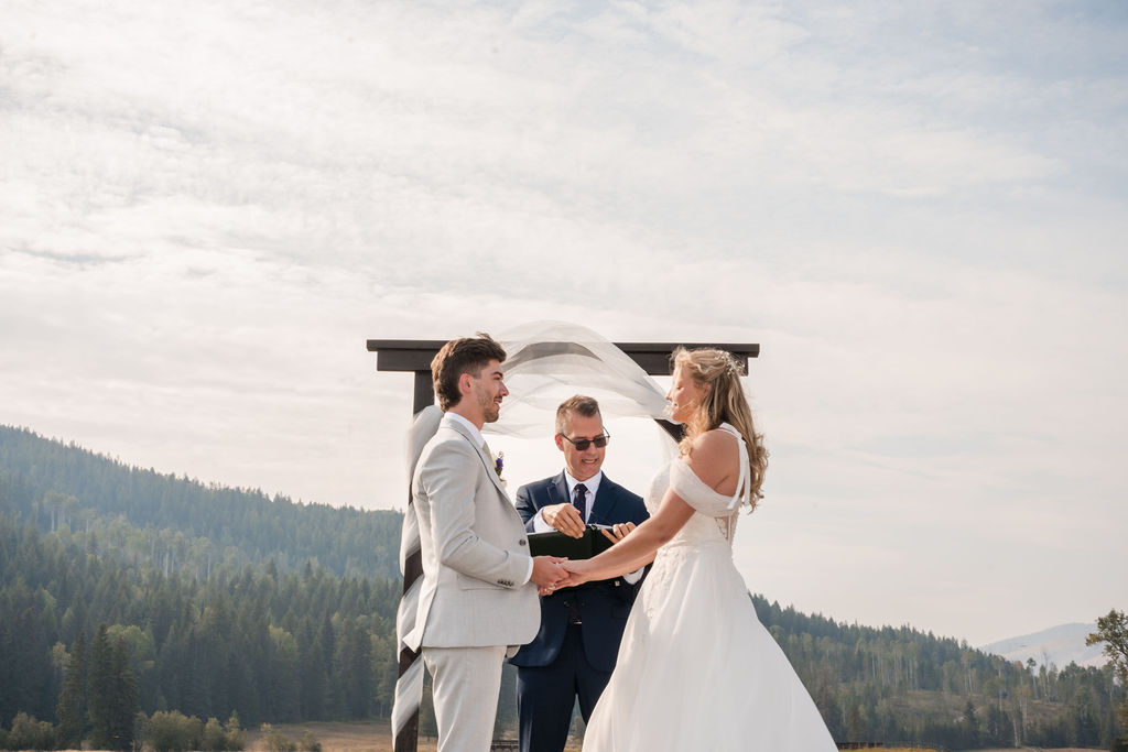 KelownaWeddingPhotographersMemorableandVibrantOkanaganPhotography-348