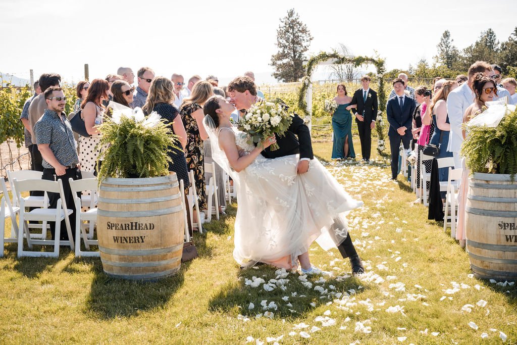 KelownaWeddingPhotographersMemorableandVibrantOkanaganPhotography-198