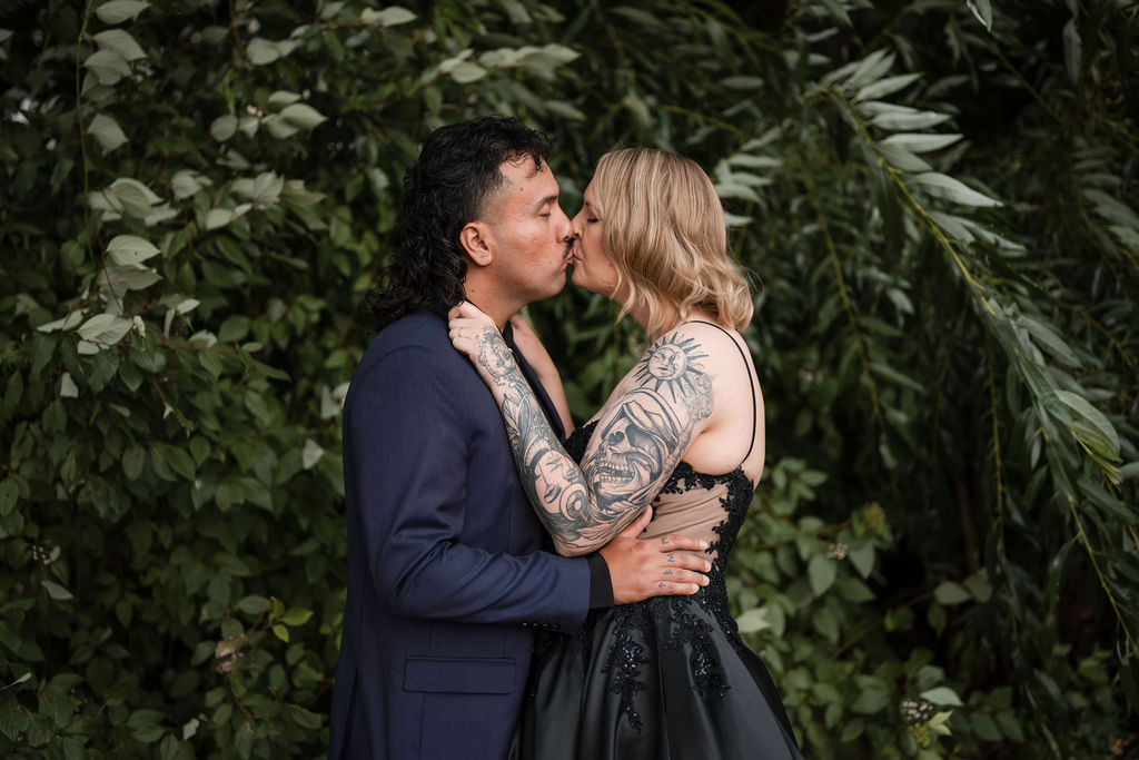 KelownaWeddingPhotographersMemorableandVibrantOkanaganPhotography-203