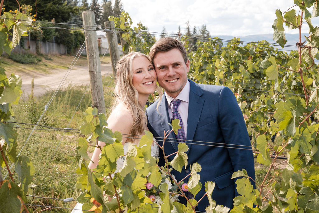 KelownaWeddingPhotographersMemorableandVibrantOkanaganPhotography-113