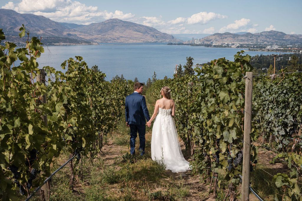KelownaWeddingPhotographersMemorableandVibrantOkanaganPhotography-114