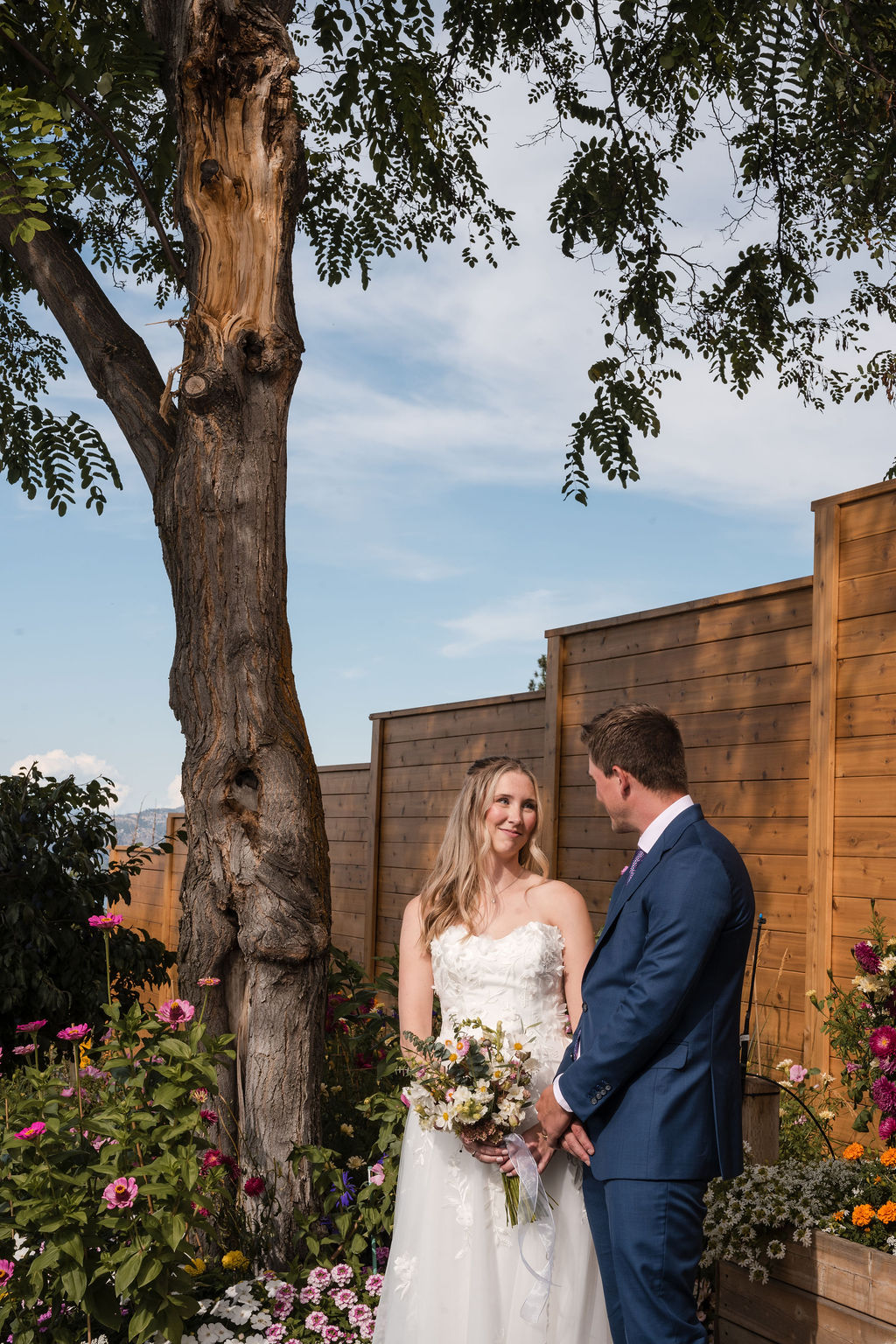 KelownaWeddingPhotographersMemorableandVibrantOkanaganPhotography-140