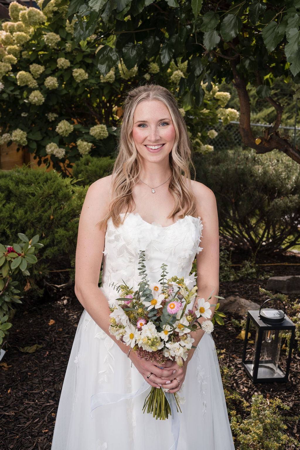 KelownaWeddingPhotographersMemorableandVibrantOkanaganPhotography-150