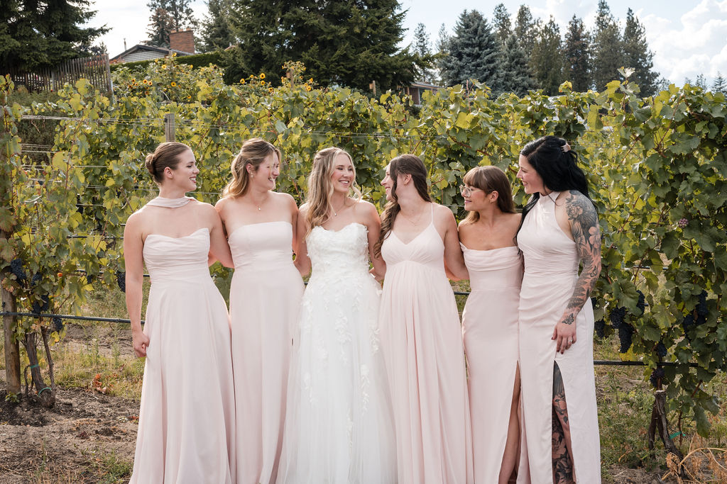 KelownaWeddingPhotographersMemorableandVibrantOkanaganPhotography-174