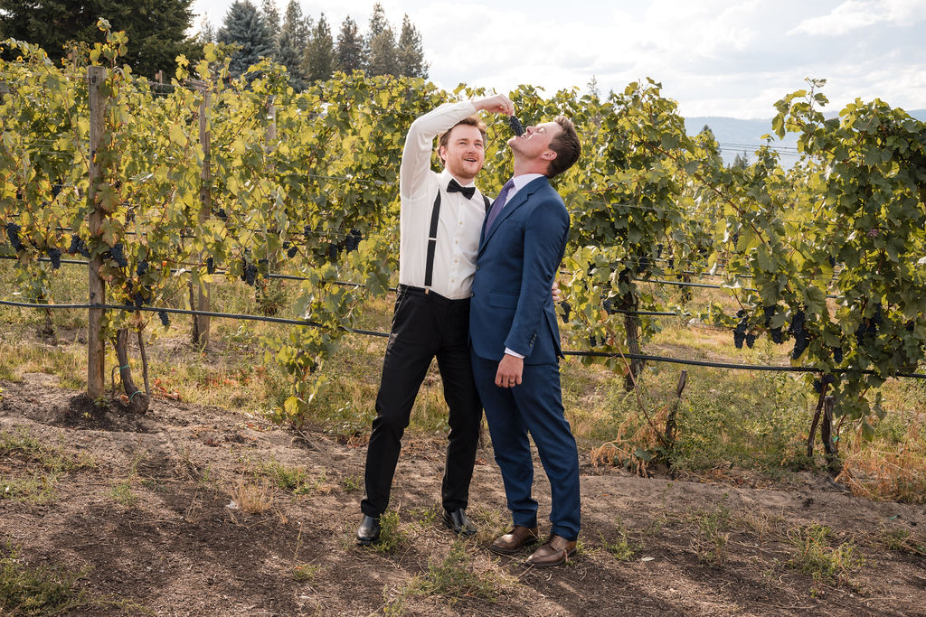 KelownaWeddingPhotographersMemorableandVibrantOkanaganPhotography-242