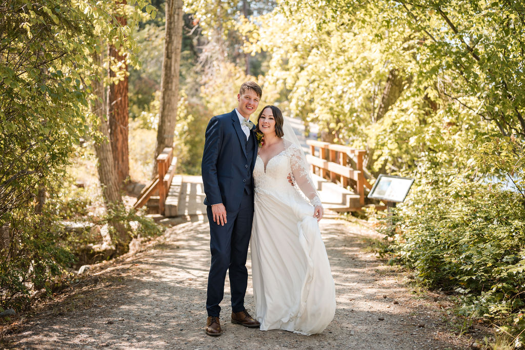 KelownaWeddingPhotographersMemorableandVibrantOkanaganPhotography-32